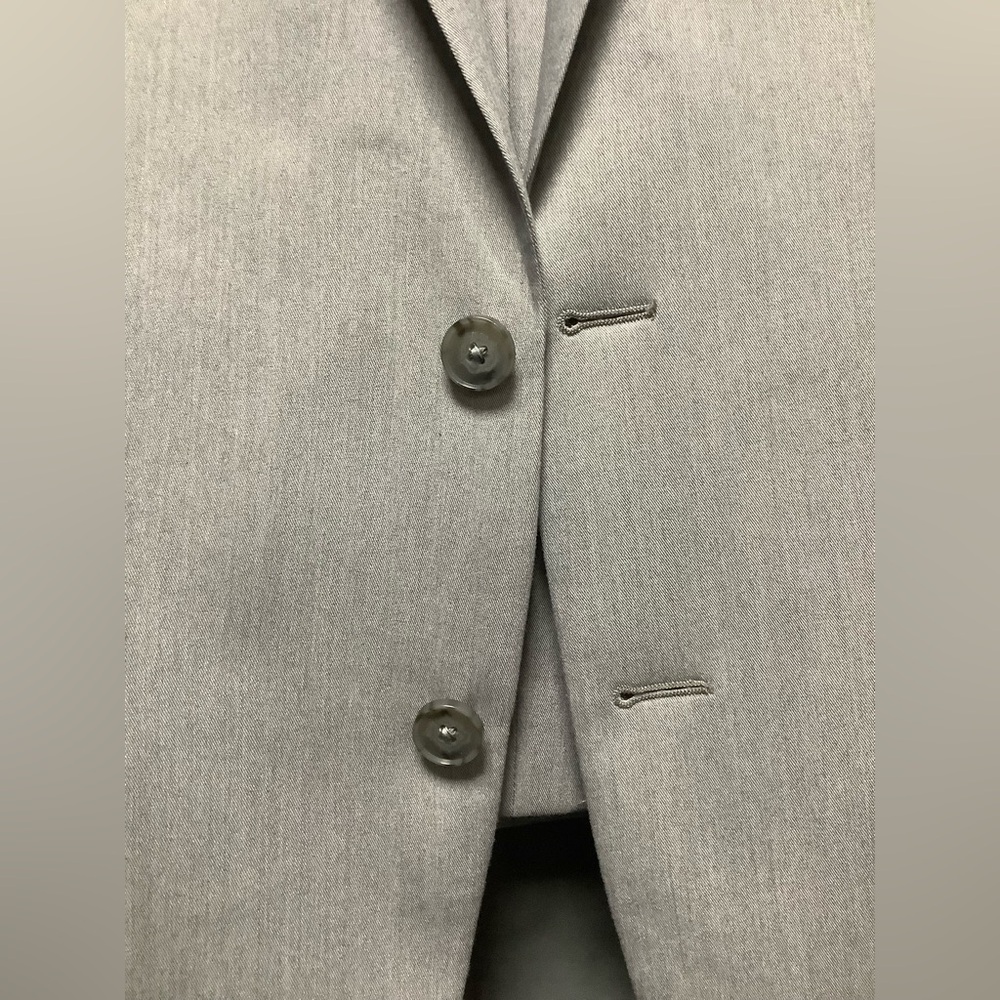 Dkny Brand New 2pc Suit - Picture 6 of 14